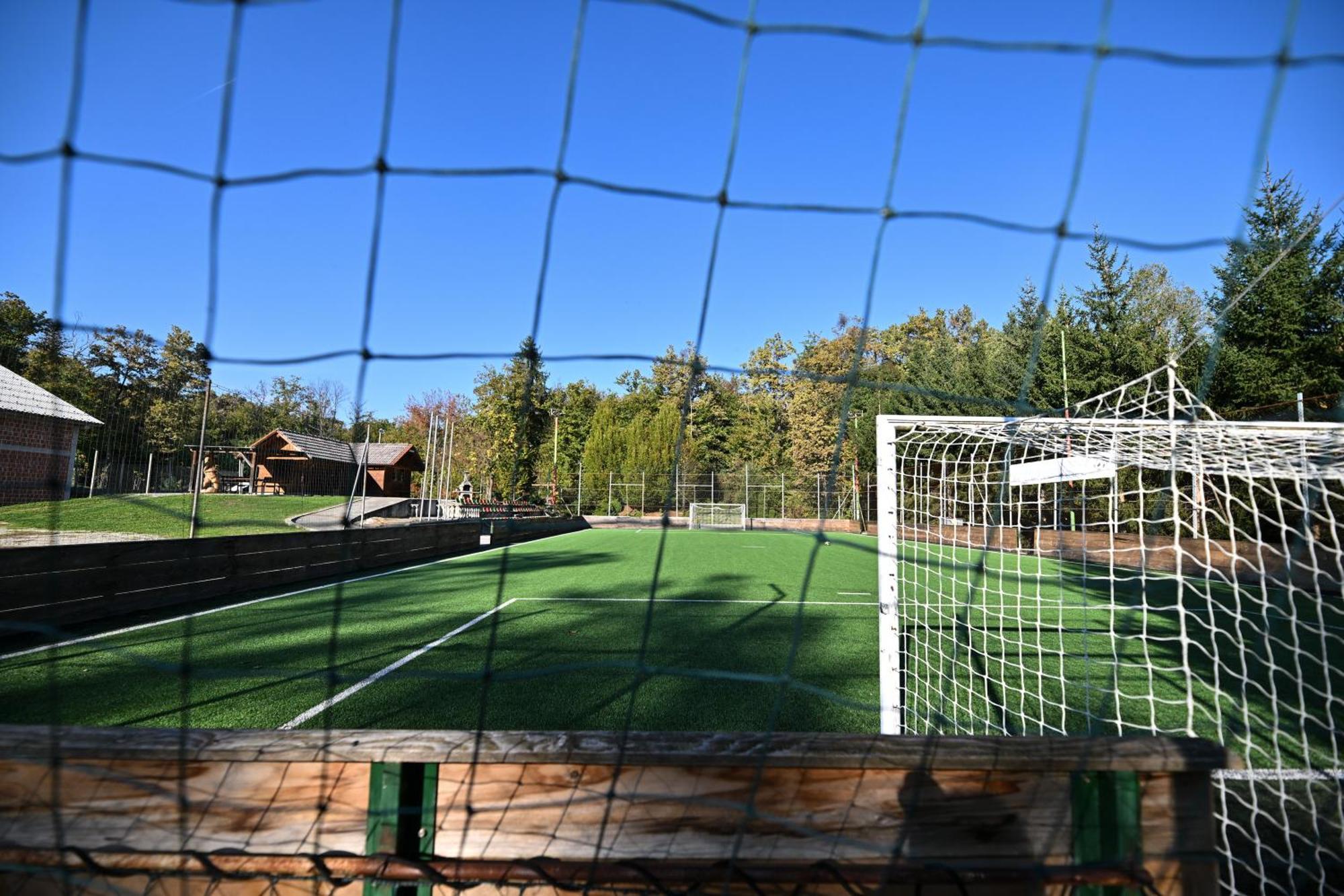 Pocitniska Hisa Parkfield Dragovan Метліка Екстер'єр фото